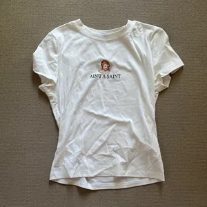 Edikted White Graphic Tee - Short Sleeve thumbnail 1