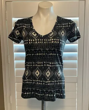 Urban Outfitters Black & White Geometric V-Neck Tee thumbnail 1