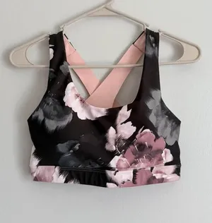 Old Navy Powersoft Floral Crossback Sports Bra Medium thumbnail 1