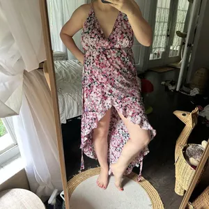 Michael Costello x Revolve Women’s XS Floral High Low Dress thumbnail 2