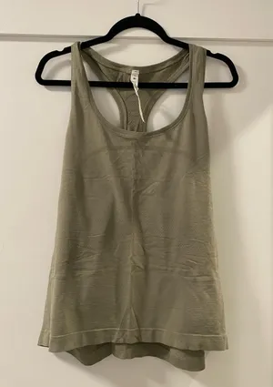 Women’s Lululemon Swiftly Tank Tech Racerback Top race length thumbnail 1