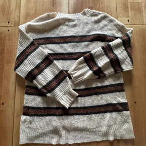 American Eagle Striped V-Neck Oversized Boucle Knit Sweater Cream Brown‎ Small thumbnail 4