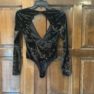 Victoria’s Secret black velvet velour long sleeve leotard Size XS Bodysuit Thong thumbnail 4
