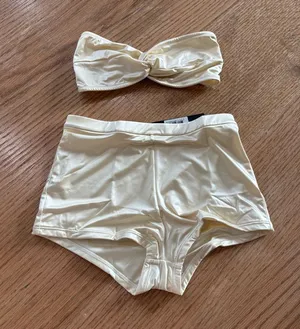 Lioness yellow bikini thumbnail 1
