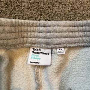 TNA Cozy Fleece Joggers Gray Size XS thumbnail 2