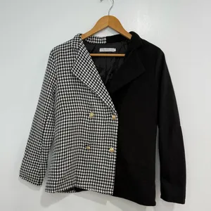 Elegant Black and White Houndstooth Midi Coat thumbnail 8