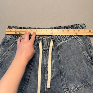 Gap Supersoft Pull-On Barrel Jeans Light Wash Denim Women Size M thumbnail 4