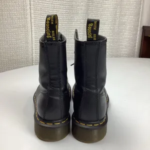 Dr. Martens 1460 Black Leather Combat Boots Women’s Size 7 thumbnail 10