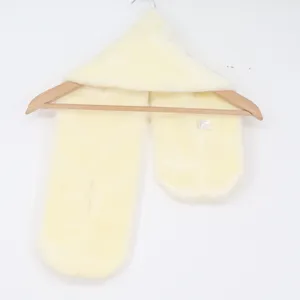 Unbranded Scarf Womens OS Pull-Through Faux Fur Cream Plush Excellent thumbnail 4