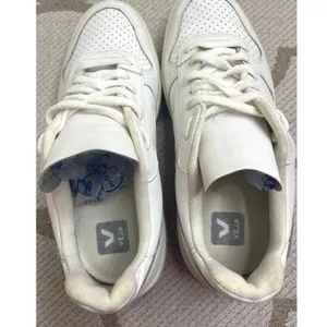 Veja V-10 sneakers all-white leather perforated toes lace.up sneakers, size 10 thumbnail 4