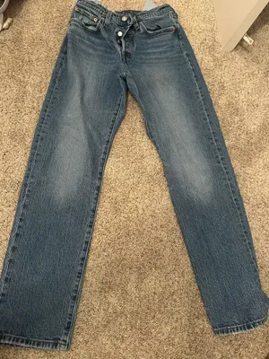 Levi Jeans  thumbnail 2