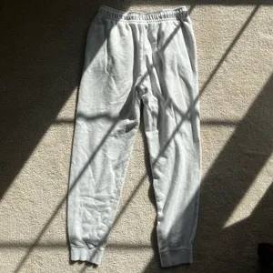 Nike Sportswear Essential Women’s Fleece Pants thumbnail 3
