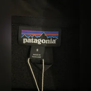 Patagonia NWT , Better Sweater 1/4 Zip, Fleece pullover, medium/Small, Black thumbnail 2