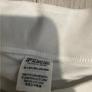 PINK Victoria's Secret White Skort thumbnail 2