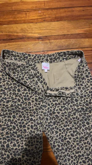 Boutique Leopard/Cheetah Print Jeans thumbnail 4
