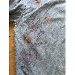 Out of the Blue J. Jill Denim Embroidered Button Down Shirt Women Sz XL Cotton thumbnail 7