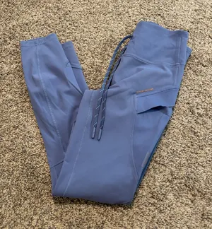 Lululemon Cargo Super-High-Rise Hiking Tight 25" size 6 thumbnail 1