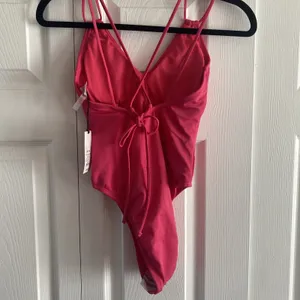 Shade & Shore One Piece Swimsuit Womens Size XS Pink Strappy High Leg Ribbed NEW thumbnail 2