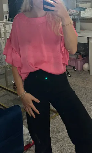 Boutique pink top thumbnail 1