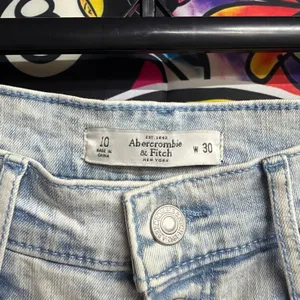 abercrombie and fitch shorts thumbnail 2