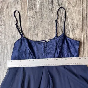 Victoria’s Secret Navy Rose Pattern Satin MEDIUM Lingerie Adjustable Straps #15 thumbnail 9