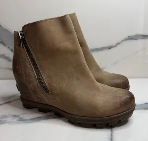 Sorel Womens Tan Leather Joan of Arc Wedge Boots Sz 7.5 Outdoors Gore Minimalist thumbnail 1