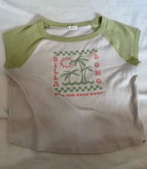 Billabong Top  thumbnail 1