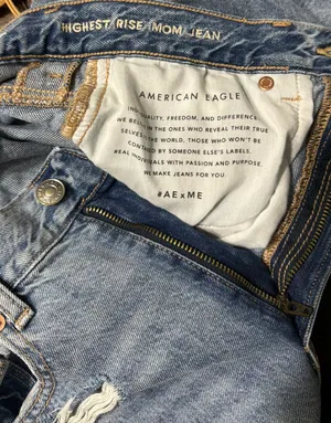 American Eagle Highest Rise Mom Jeans thumbnail 3