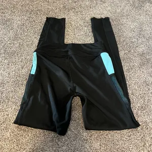 POP Fit Black and Blue Leggings for Versatile Style thumbnail 4