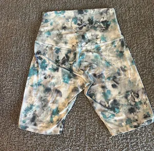 Lululemon Biker Shorts thumbnail 5