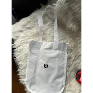 Lululemon White Tote Bag - Stylish & Durable thumbnail 5