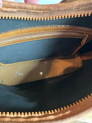 Vintage Dooney & Bourke British Tan Embossed Leather Shoulder Hobo Bag USA Made thumbnail 8