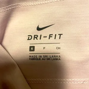 Nike Capri Leggings‎ Size Small thumbnail 4