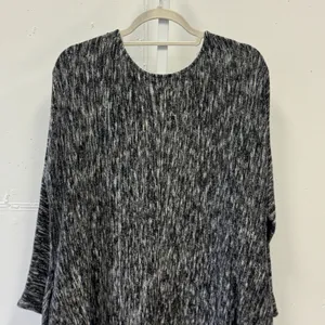 Umgee USA 1XL Black White Space Dye Knit Tunic Top Long Sleeve Pockets thumbnail 6