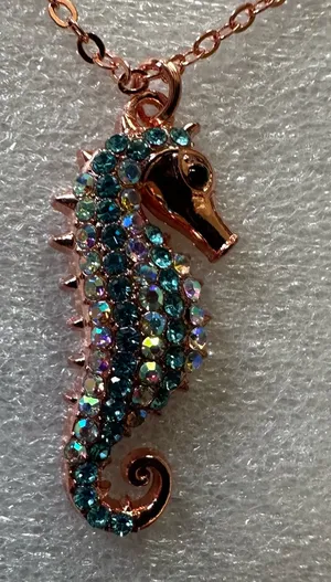 Elegant Seahorse Pendant Necklace thumbnail 1