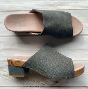 Dansko Maci slide sandal clog textured green suede nubuck fall transition 41 9.5 thumbnail 1