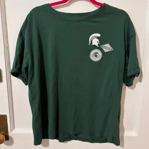 Wear By Erin Andrews Michigan State Tshirt thumbnail 1