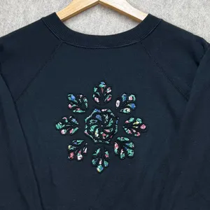 Vintage Hanes Her Way Black Floral Applique Raglan Sweatshirt‎ Medium Made USA thumbnail 2