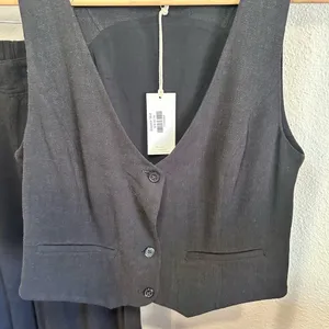 Z Supply Eleanor Vest Black thumbnail 2