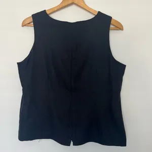 Vintage Dress Barn Black Linen Embroidered Sleeveless Blouse thumbnail 5