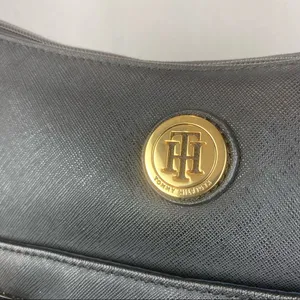 Tommy Hilfiger Black & Gold Zip Top Shoulder Handbag Bag thumbnail 6