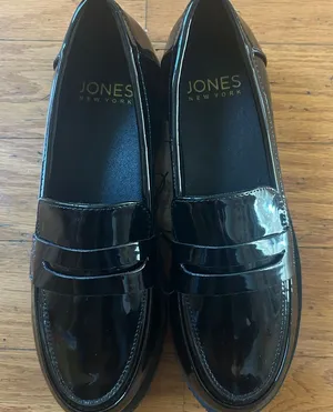 NEW Jones New York women Glossy Black loafers size 7 thumbnail 1