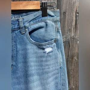 American Eagle 🦅 Distressed MOM Jeans thumbnail 7