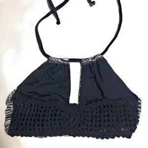 Frankie's Bikinis Top‎ thumbnail 3