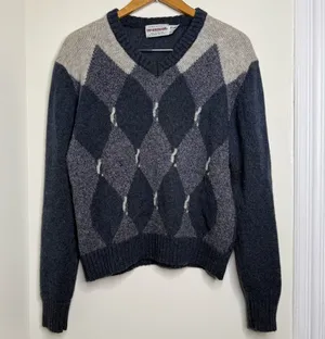Vintage McGregor Wool Blend V Neck Argyle Sweater Women’s Sz XL (fits like Large thumbnail 1