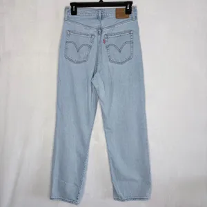 Levi’s Ribcage Straight Ankle Jeans thumbnail 8