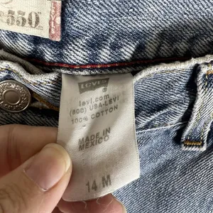 Vintage Levi’s 550 Relaxed‎ Tapered Jeans 100% Cotton | Size 14 M Casual 90’s thumbnail 10