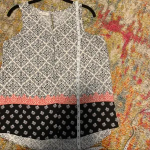 Maurices Boho Floral Pattern V-Neck Tank Top Blouse Size Medium Color Block thumbnail 9