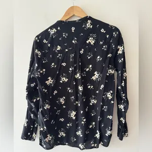 Old Navy Black‎ Floral Printed V Neck Top thumbnail 7