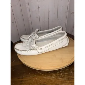 Minnetonka White Leather driving Moccasin 8.5 Comfort shoe slipper rubber sole‎ thumbnail 4